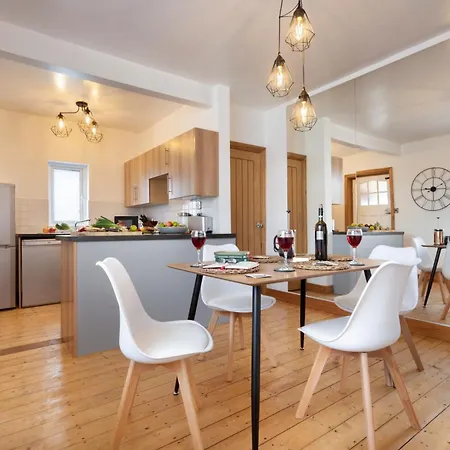 Ellerthwaite Place X3 Bed House With Hot Tub In Windermere