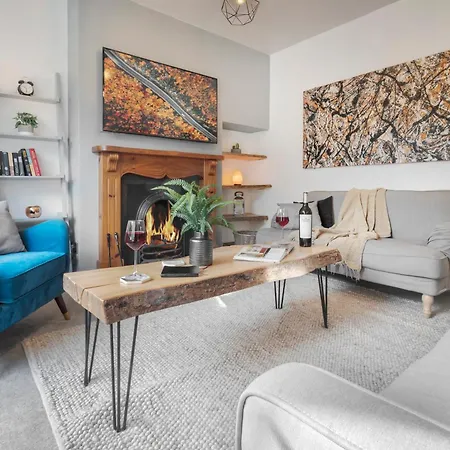 Ellerthwaite Place X3 Bed House With Hot Tub In Holiday home
