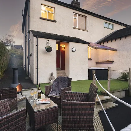 Ellerthwaite Place X3 Bed House With Hot Tub In Windermere