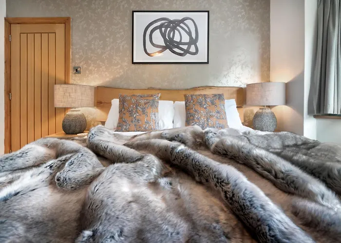 Ellerthwaite Place X3 Bed House With Hot Tub In - Ridgestone 温德米尔